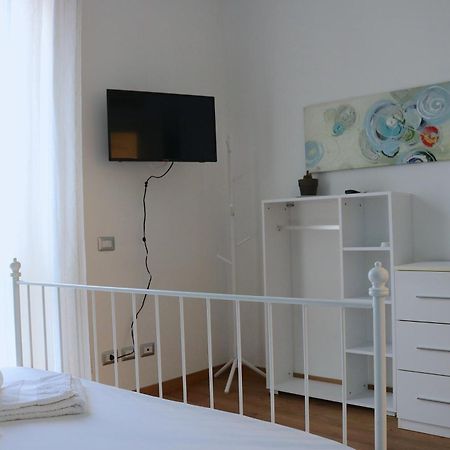 Lovely Navigli Studio With Balcony - Via Carlo Torre Μιλάνο Εξωτερικό φωτογραφία