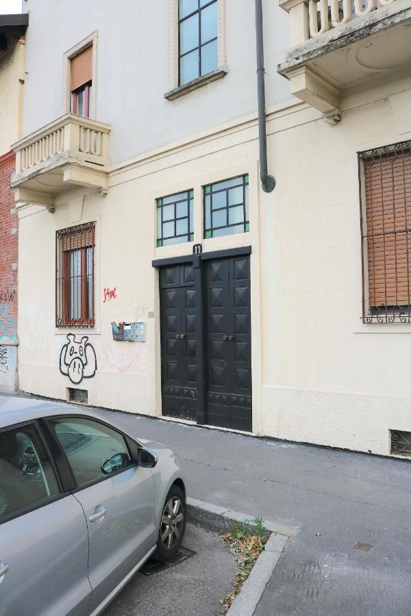 Lovely Navigli Studio With Balcony - Via Carlo Torre Μιλάνο Εξωτερικό φωτογραφία